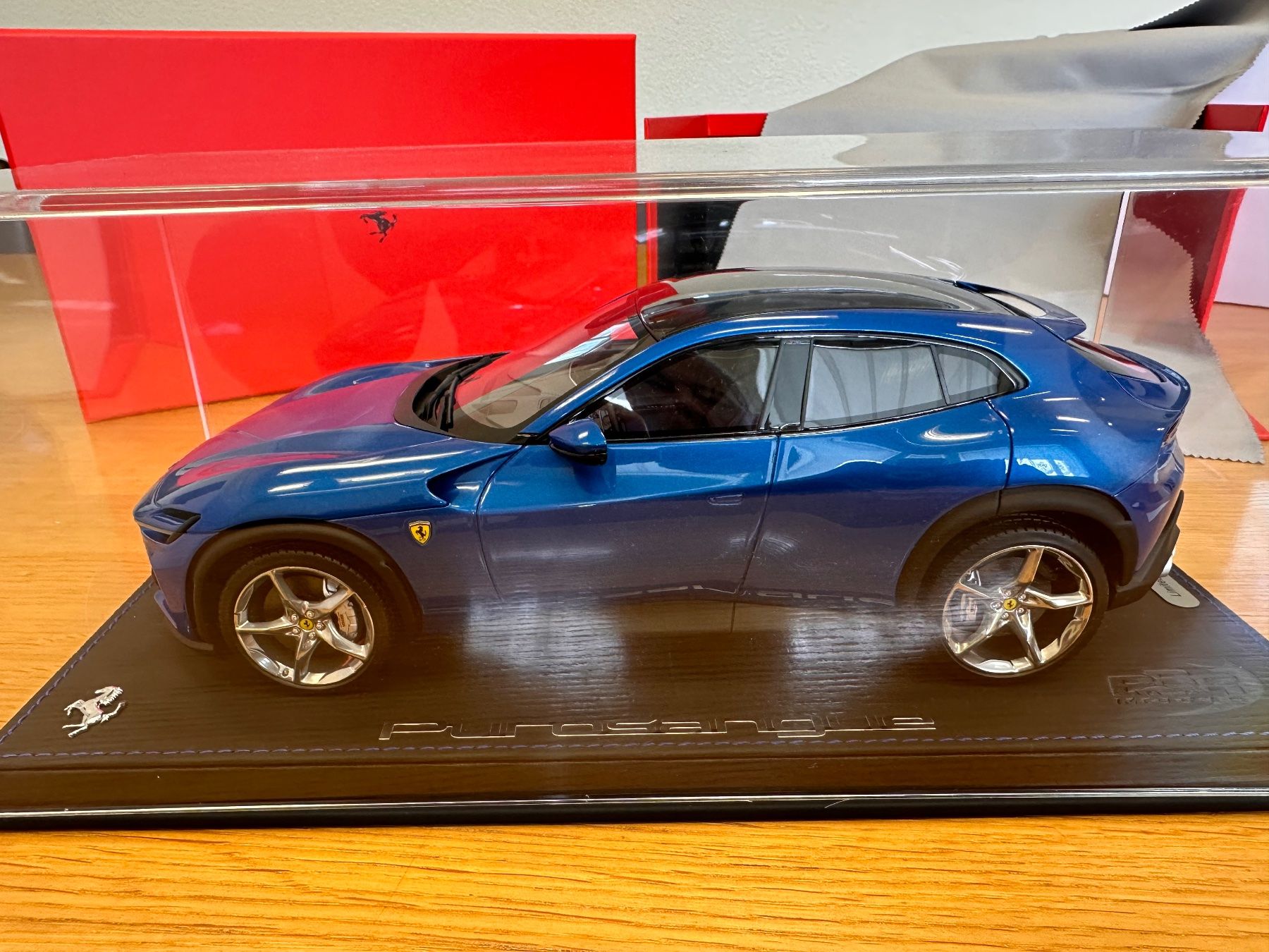 BBR Models Modellautos: Ferrari  Purosangue 1/18 blu corsa – Neu und originalverpackt aus Stein AR von Krabbe2 5