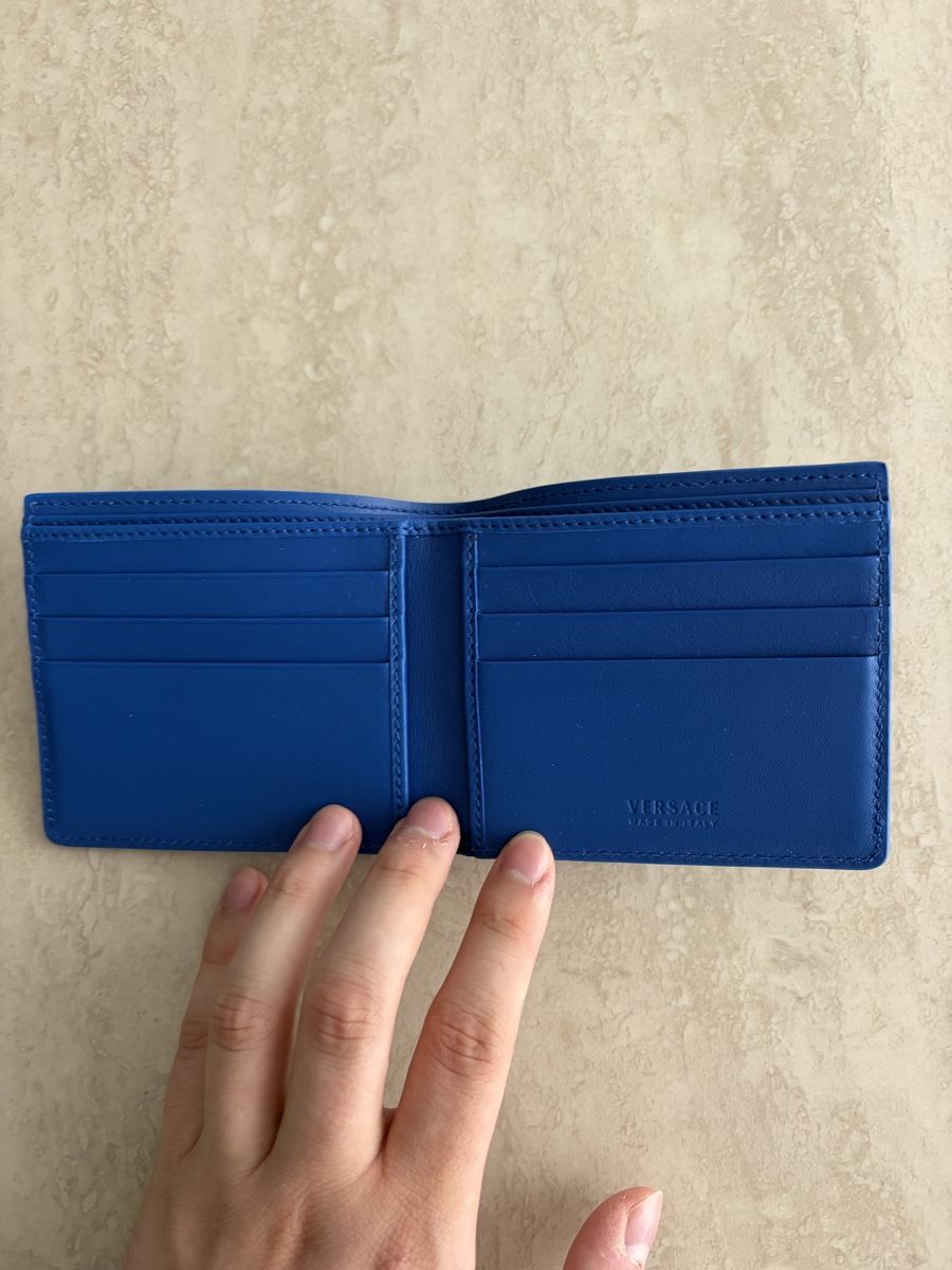Versace Brieftaschen: Portmonnaie Versace – Gebraucht aus Wetzikon ZH von edo_y7cy 2
