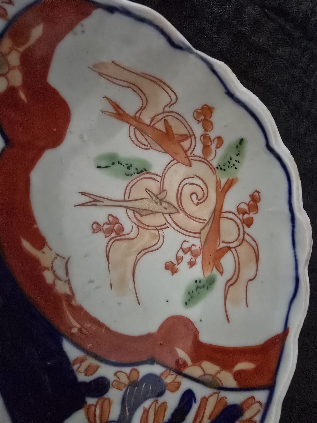 Piatti di portata: Petit plat Imari XIXe japonais forme libre  – Usato da Satigny venduto da Baazarbaron 5