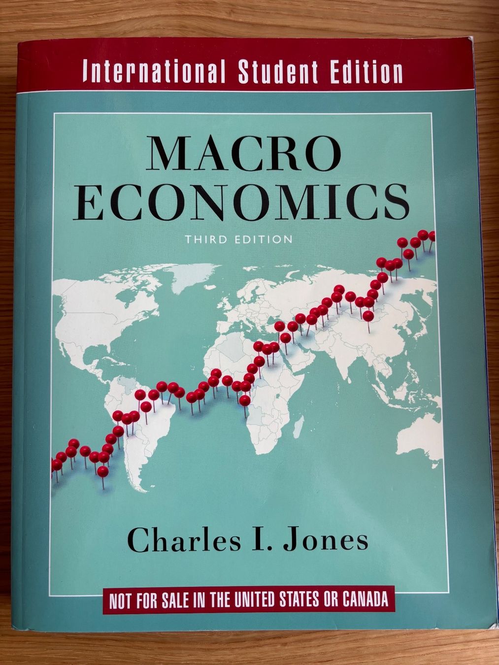 Libri: MACRO ECONOMICS THIRD EDITION – Usato da Biberist venduto da mgbahn