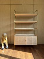 Regal mit Rattantüren Holz und Metallrahmen sehr guter Zusta