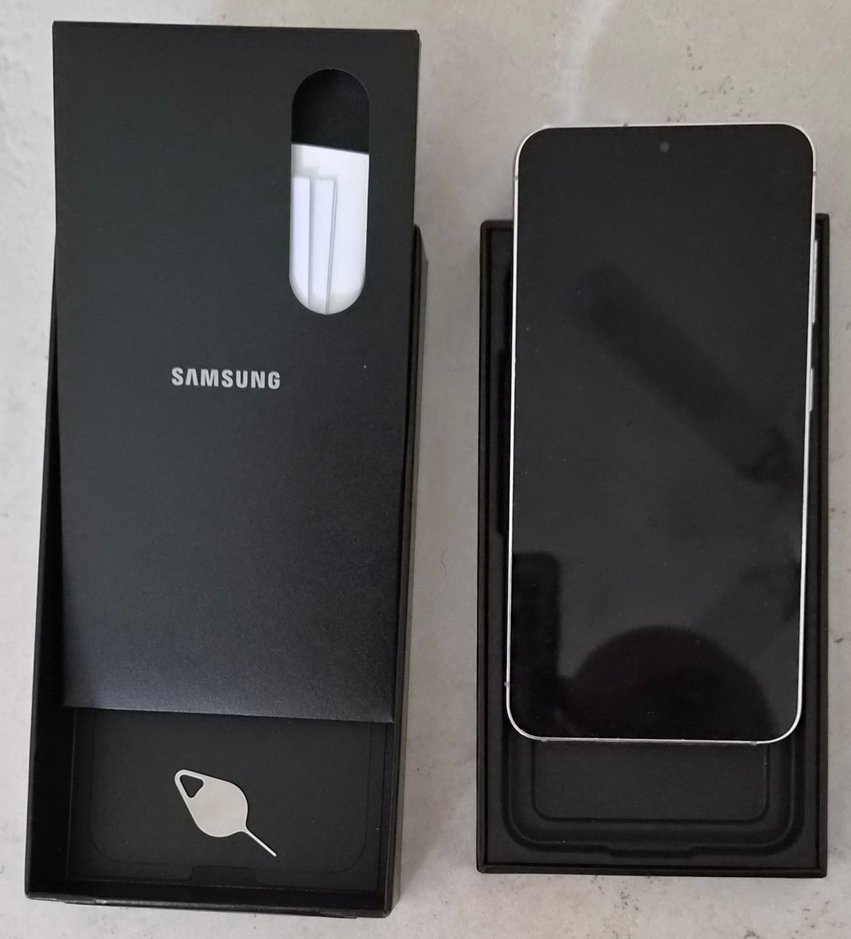 Samsung Portables: Samsung S23 256GB – D'occasion à Ittigen par Lorseb 3
