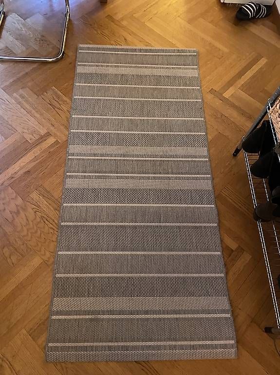 Teppiche: Grau gestreifter Teppich 80 x 180 cm – Gebraucht aus Zürich von neu_vp2g