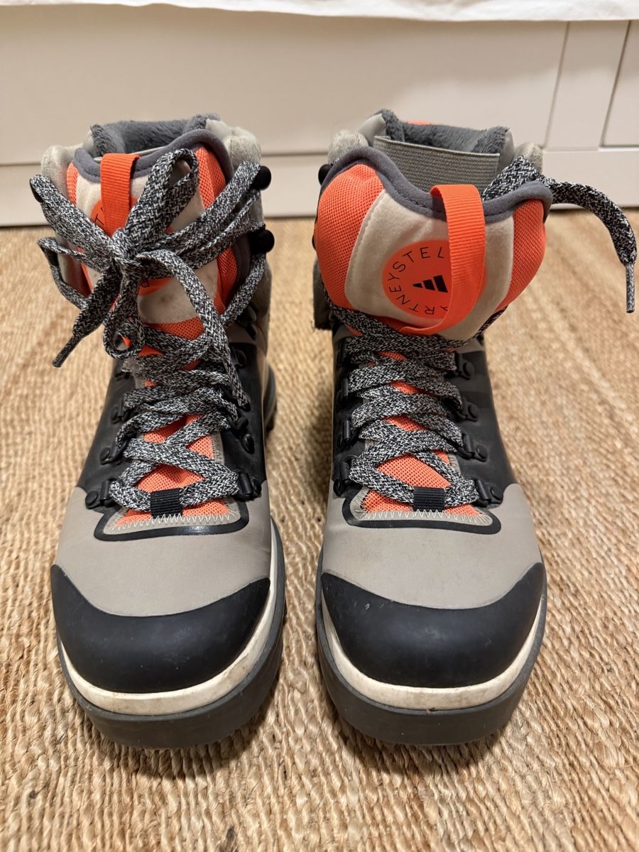 Stella McCartney Scarpe da uomo: Stella McCartney Adidas Boots Size 38 – Usato da Founex venduto da tin_5wwq 1