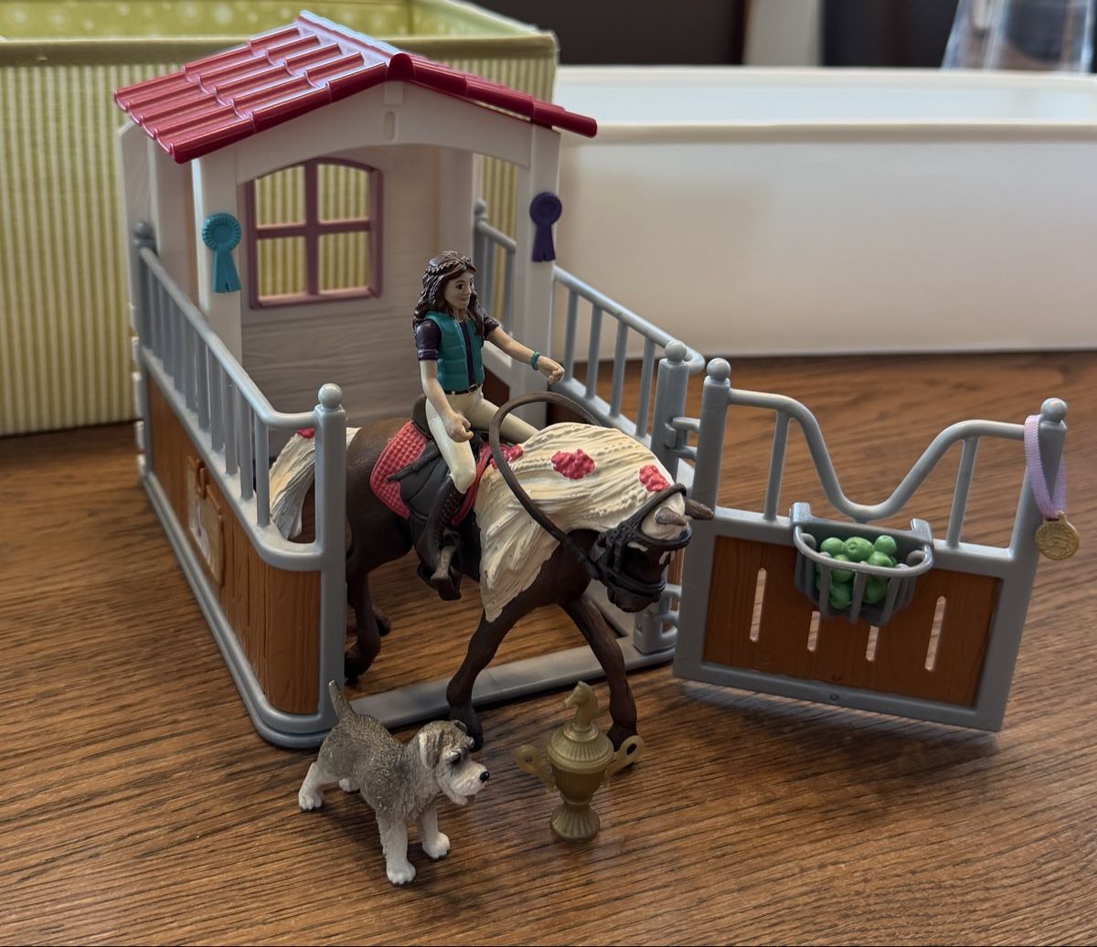 Schleich Giocattoli: Schleich Pferdebox  – Usato da Auw venduto da grisu81 1