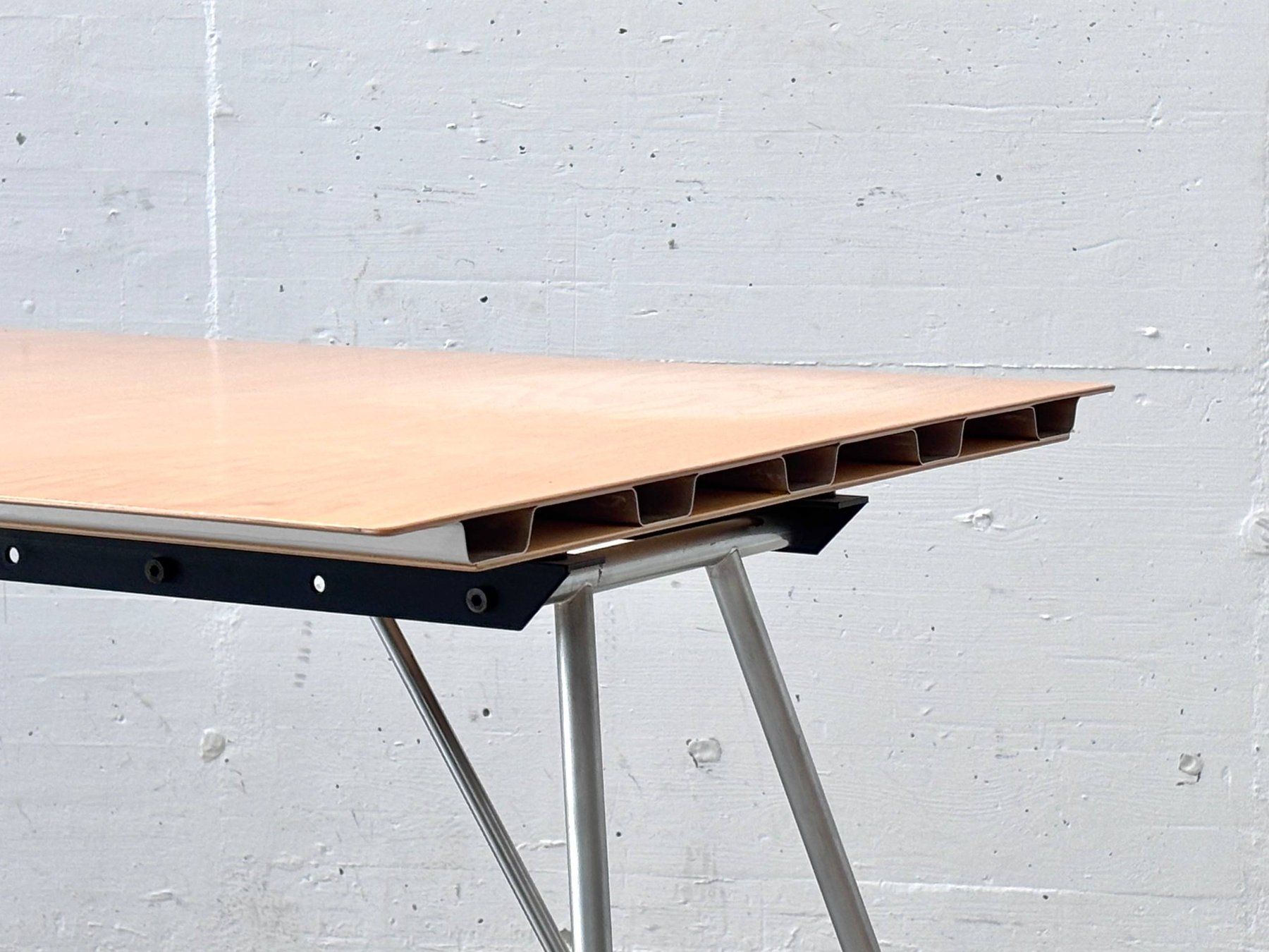 Atelier Alinea Tische: Atelier Alinea Bürotisch mit Metallgestell – Gebraucht aus Zürich von LeMoege 8