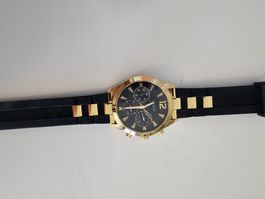 Guess Uhr schwarz/gold, Chronograph, Batterie nötig