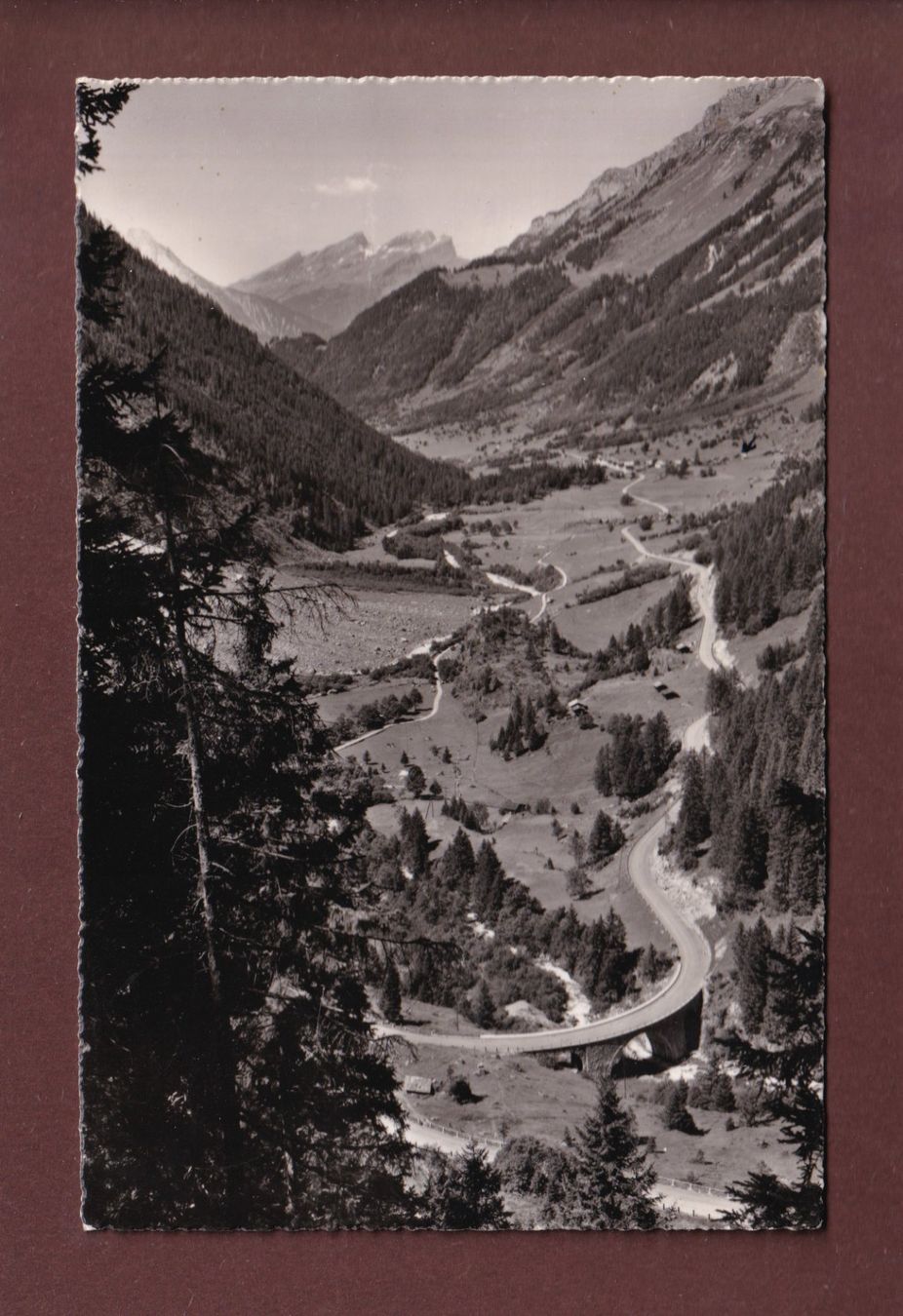 Cartoline postali: SUSTENSTRASSE - Blick auf Gadmen - 1950 – Usato da Pully venduto da nicecards