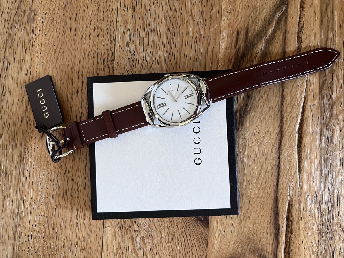 Gucci Orologi: Vendesi orologio Gucci nuovo – Nuovo e nell'imballaggio originale da Monte Carasso venduto da marzietta1