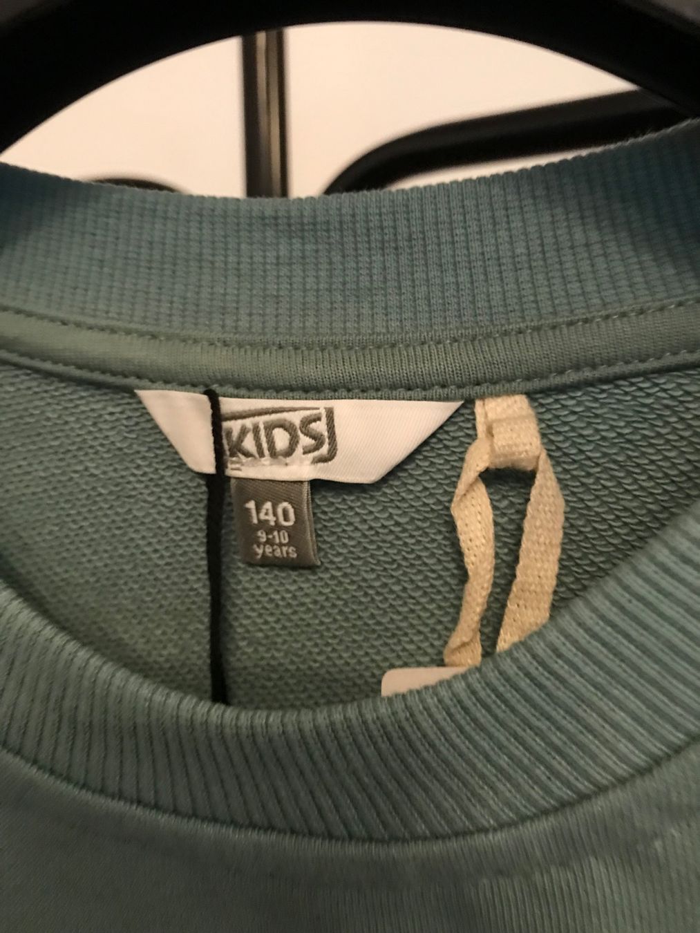 Pullover & Sweatshirts: Mädchen-Pullover – Neu (gemäss Beschreibung) aus Zürich von luc_2t2q 2
