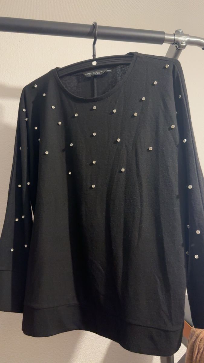 Maglioni & Felpe: Pullover/ Shirt Schwarz mit Steinen Gr 44 – Usato da Oftringen venduto da tola19