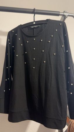 Pullover/ Shirt Schwarz mit Steinen Gr 44