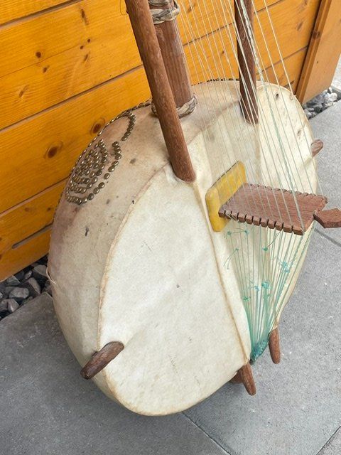 Strumenti musicali: Kora instrument de musique – Usato da Fully venduto da Peluche3 6