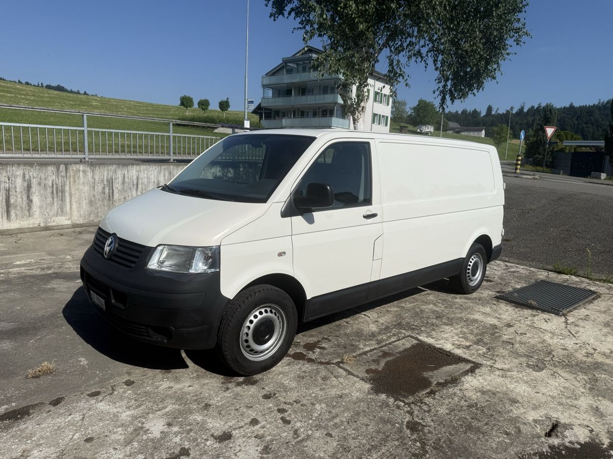 VW Véhicules utilitaires: VW T5 – D'occasion à Immensee par Finoli.ch