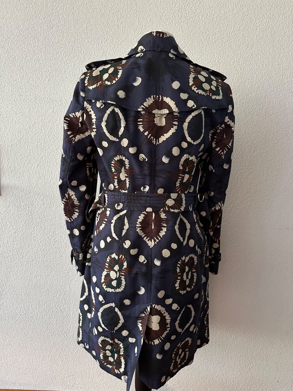 Burberry Cappotti: Trenchcoat Burberry, size 38(IT 42) – Usato da Zug venduto da mkurganskaya 6