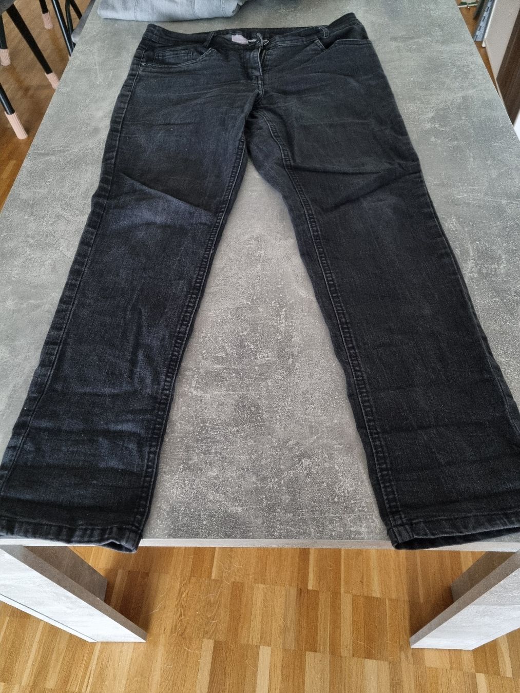 Jeans: jeans grösse 44 – Gebraucht aus Zuchwil von silvermoon74