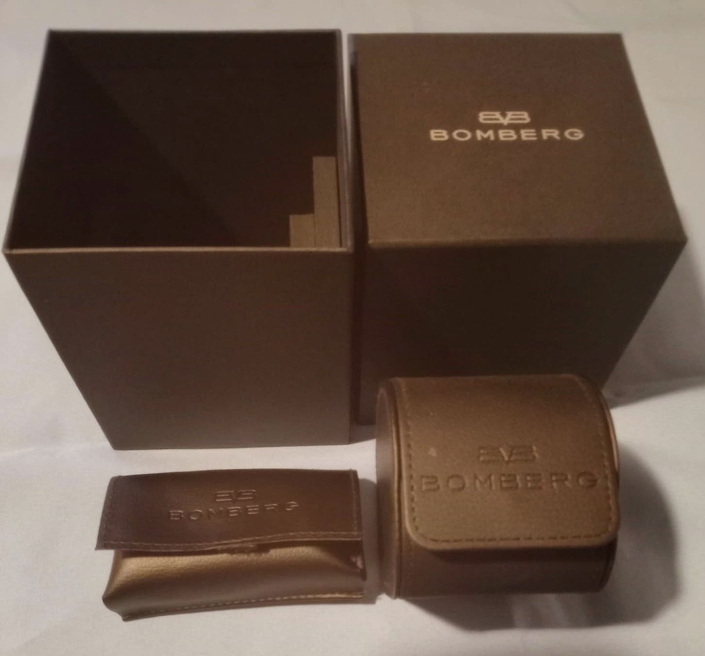 Scatole porta orologi: Boîte à Montre BOMBERG - Swiss – Usato da Le Locle venduto da borgespatricia 4