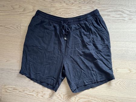 Evans Leinen-Shorts schwarz Kordelzug Gr. UK 18 / EU 46