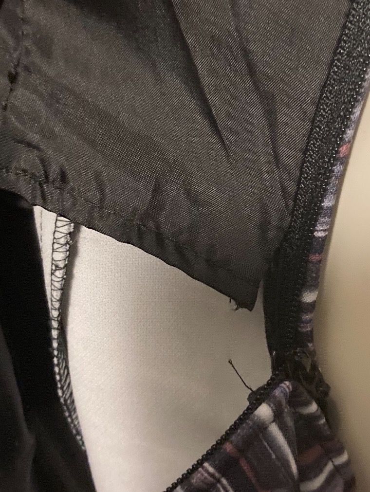 H&M Vestiti: Etuikleid von H&M – Usato da Uster venduto da Kalici1 7