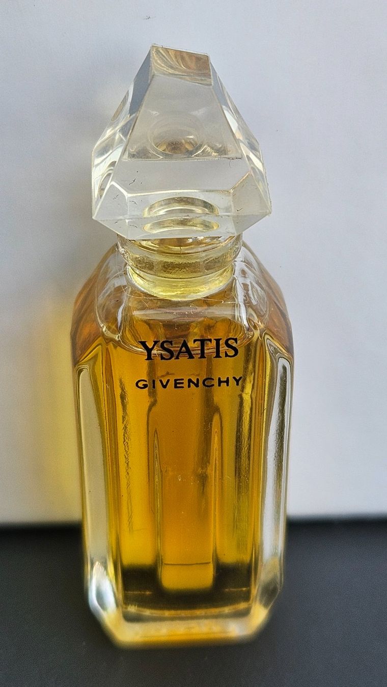 Givenchy Profumi & Eau de Toilette: Givenchy Ysatis eau de toilette miniature 4 ml sans boite – Nuovo (secondo la descrizione) da Romanel-sur-Lausanne venduto da delaforet