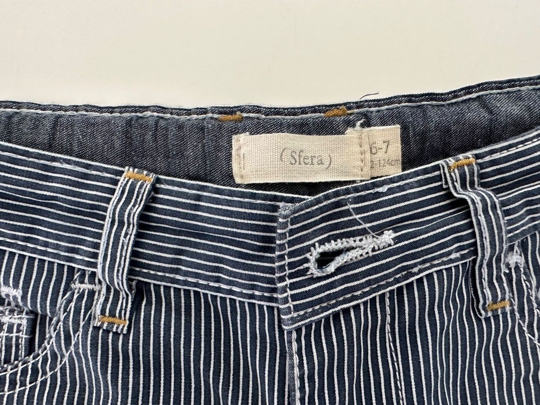 Pantaloni: Sfera Shorts / Grösse 124 – Usato da Lausen venduto da Swissart123 1