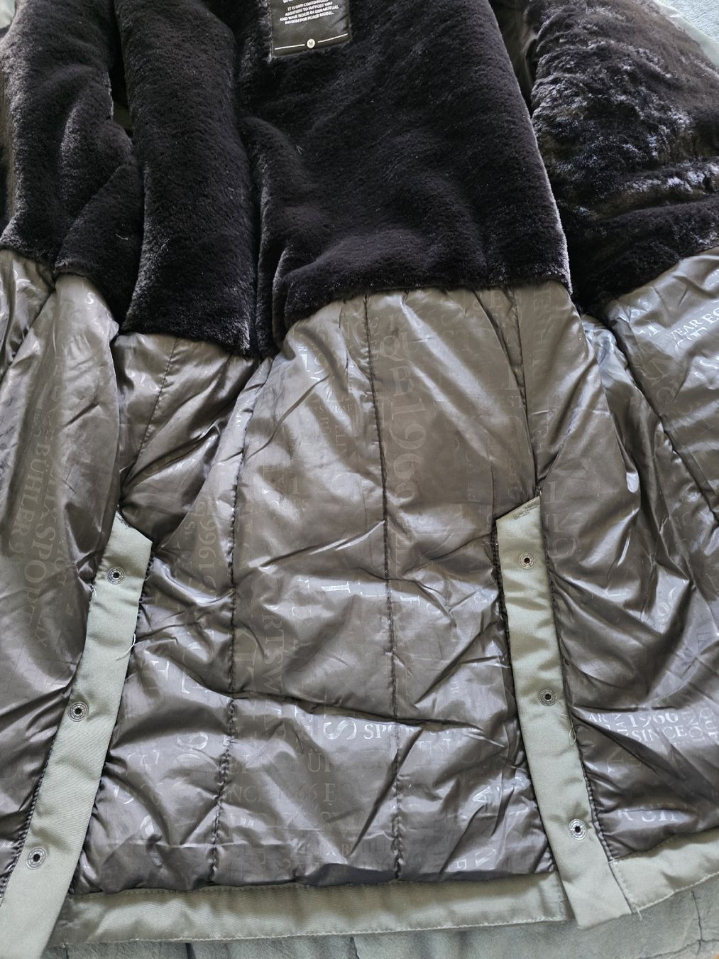 Manteaux: Winterjacke – Neuf (Voir description) à Rüti ZH par car_gl78 8