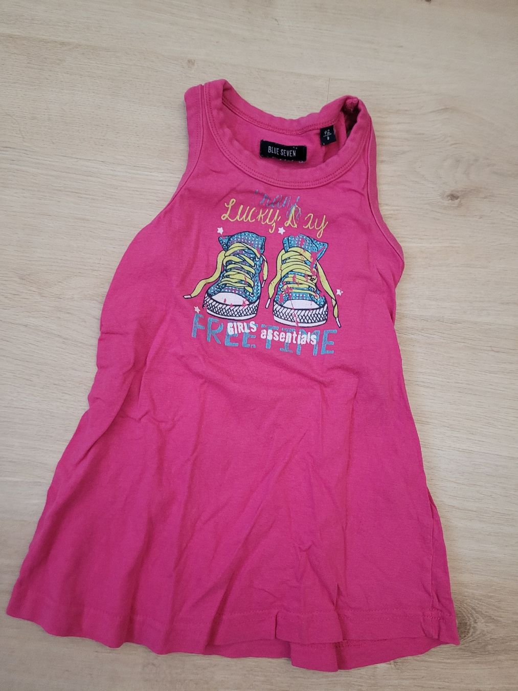 Blouses, T-shirts & Tops: tolles langes Top Gr. 92 – D'occasion à Lupsingen par sta_wgg5