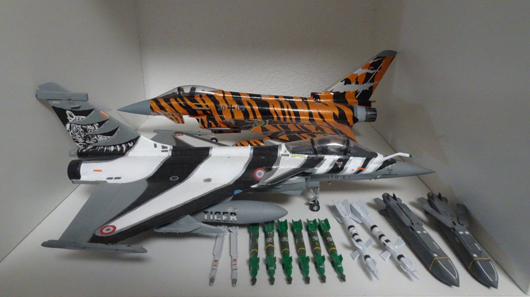 Kits de montage: Plastikmodellbau – D'occasion à Buchrain par split67 2