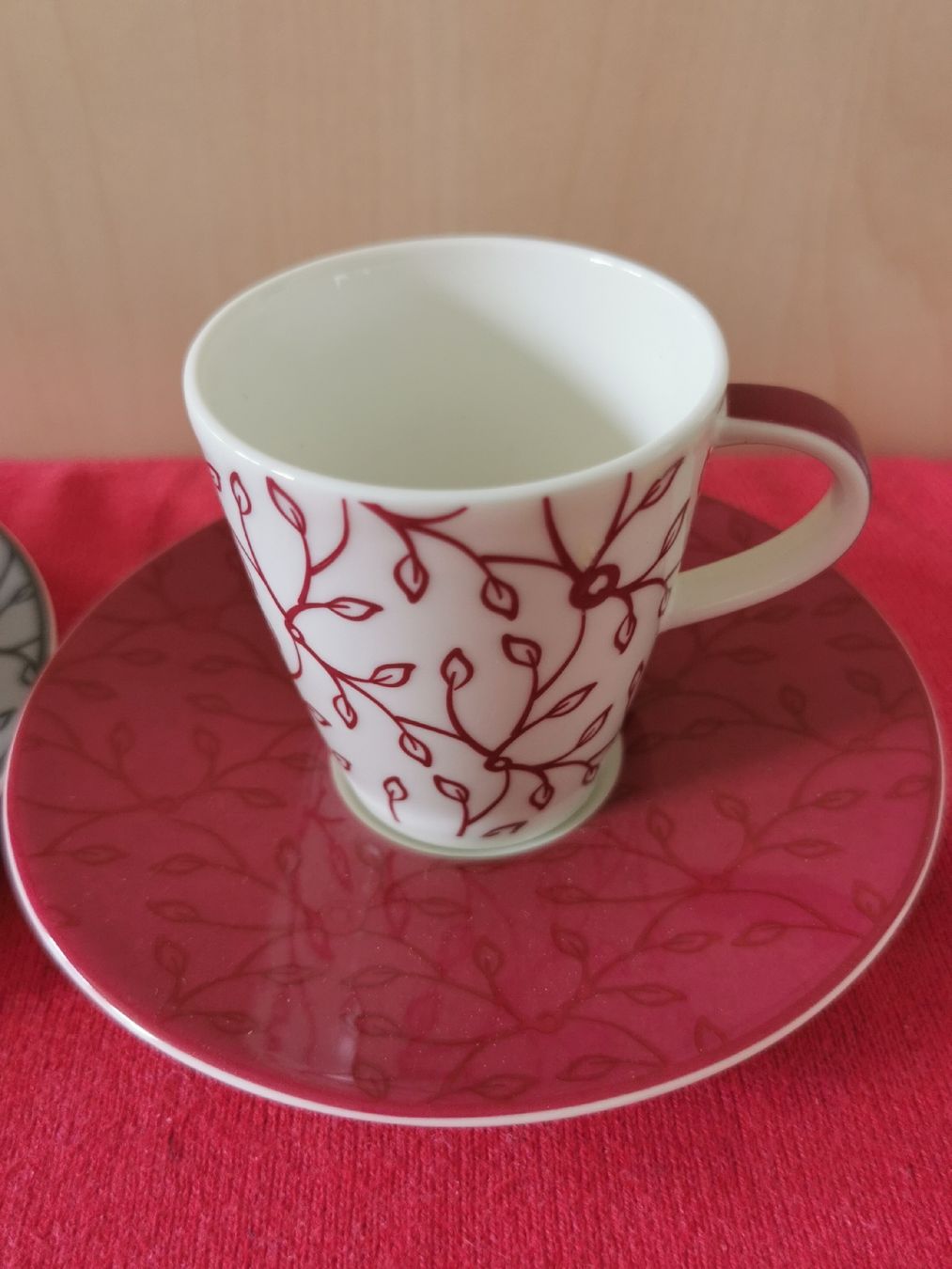 Villeroy & Boch Tazze: Villeroy & Boch 2 Espresso Tassen mit Untertellers. – Nuovo e nell'imballaggio originale da Schlieren venduto da vlalif 2
