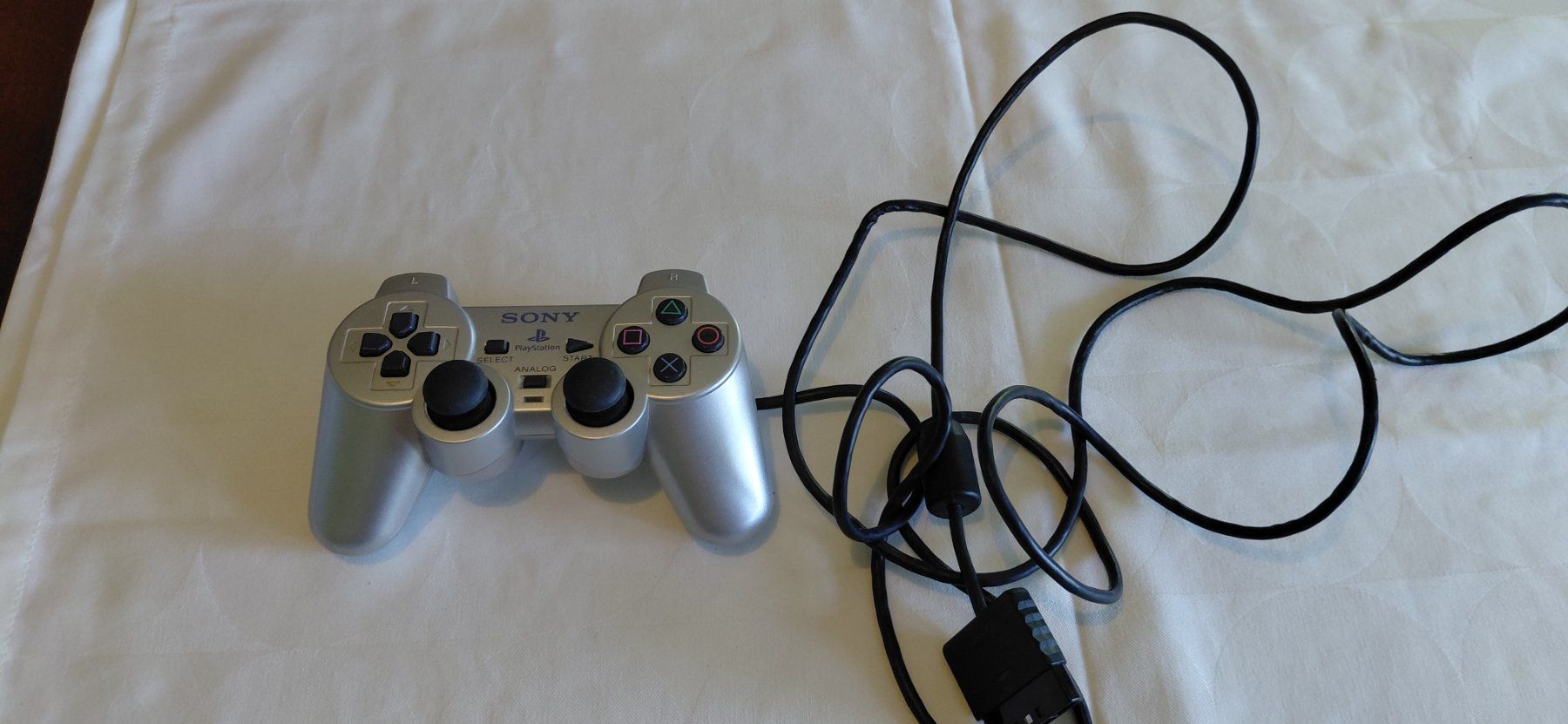 Controller: Playstation 2 Controller Original Silber – Gebraucht aus Gretzenbach von Uli1980