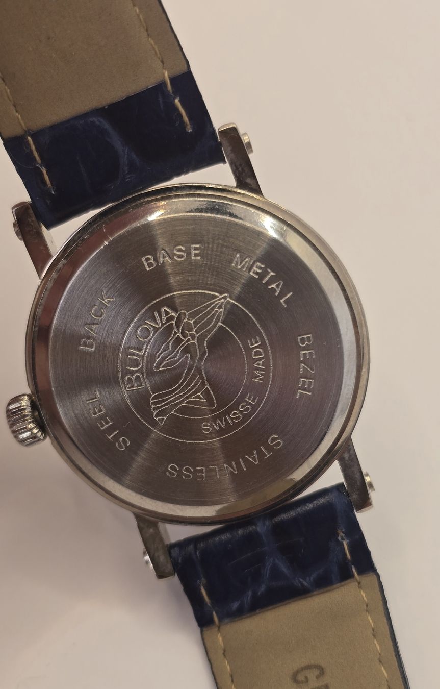 Bulova Montres: Bulova Quartz Date 32,3mm – D'occasion à Minusio par AGSuhren 7
