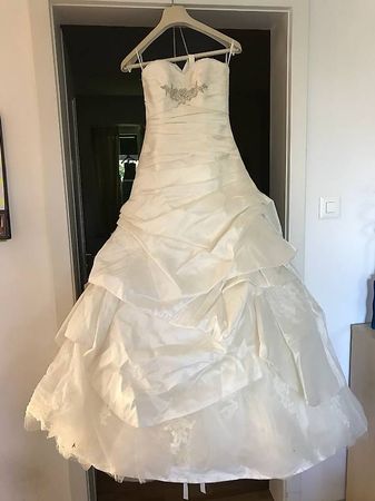 Brautkleid inkl. Unterrock 