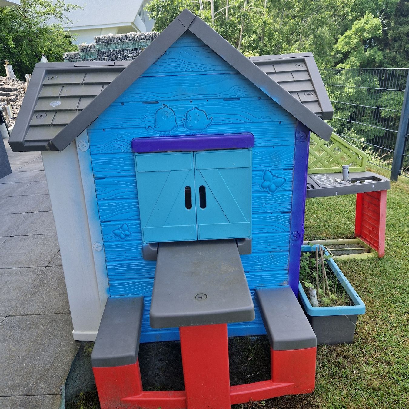 Smoby Casette per bambini: Smoby Spielhaus Aussentisch – Usato da Rorschacherberg venduto da Zelkodaniela 2