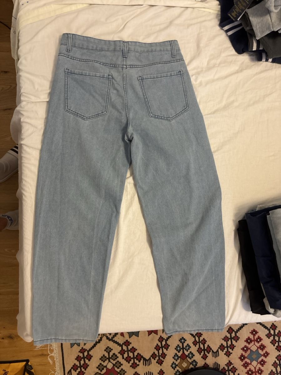 Jeans: Hellblaue Jeans Grösse S – Gebraucht aus Münchenstein von FlavioDe 1