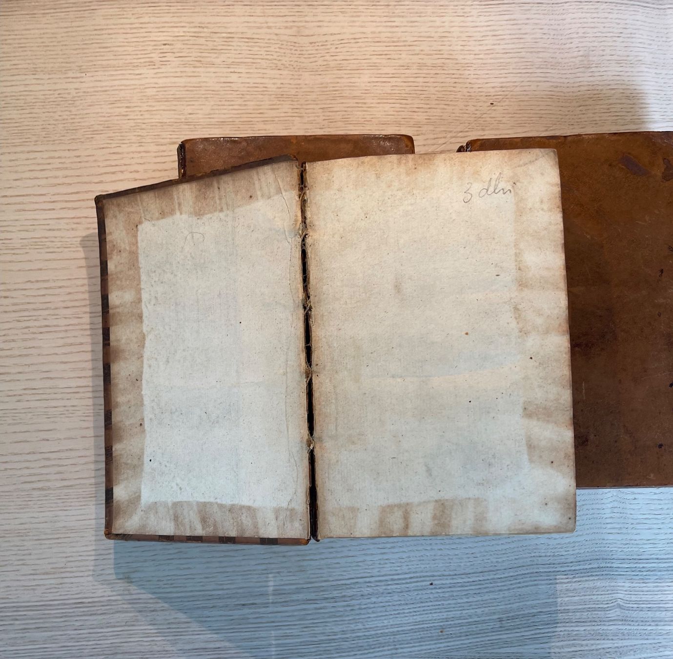 Bücher: La Republique des Hebreux, 1705 – Gebraucht aus Bern von xberg36 4