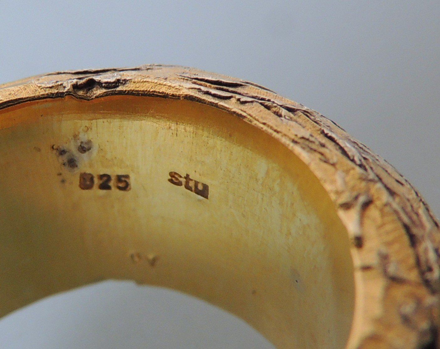Anelli: Vergoldeter massiver Silber 925 Fingerring – Usato da Waldenburg venduto da schaller707 2