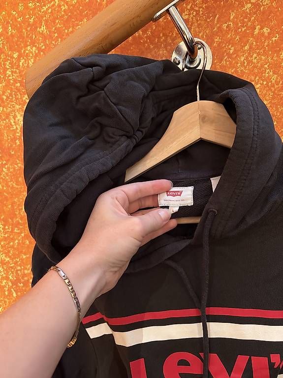 Levi's Pullover & Sweatshirts: Levi's Hoodie Pullover – Neu (gemäss Beschreibung) aus Biel-Benken BL von AngiSchaefer 1