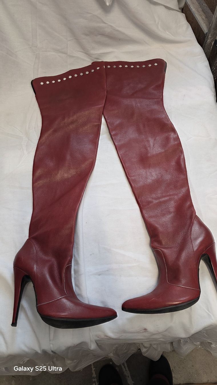 Scarpe da uomo: Patrick Cox Leder Overknee Stiefel Rot Gr. 40 – Usato da Hittnau venduto da Beblue33