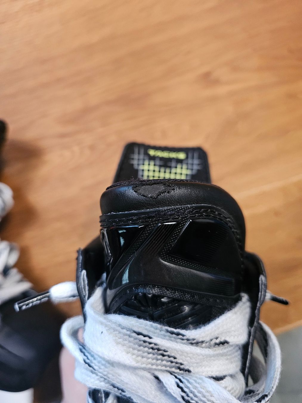 Ccm Schlittschuhe: CCM Tacks XF PRO Ice Hockey Skates, Grösse 3.5 / 36.5 Regula – Neu (gemäss Beschreibung) aus Neuhausen von alcopops91 3