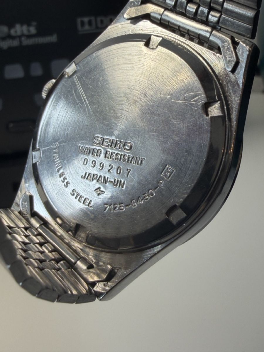 Certina Orologi: Certina Q2000 Quartz Uhr textured dial – Usato da Zürich venduto da Rocola26 8
