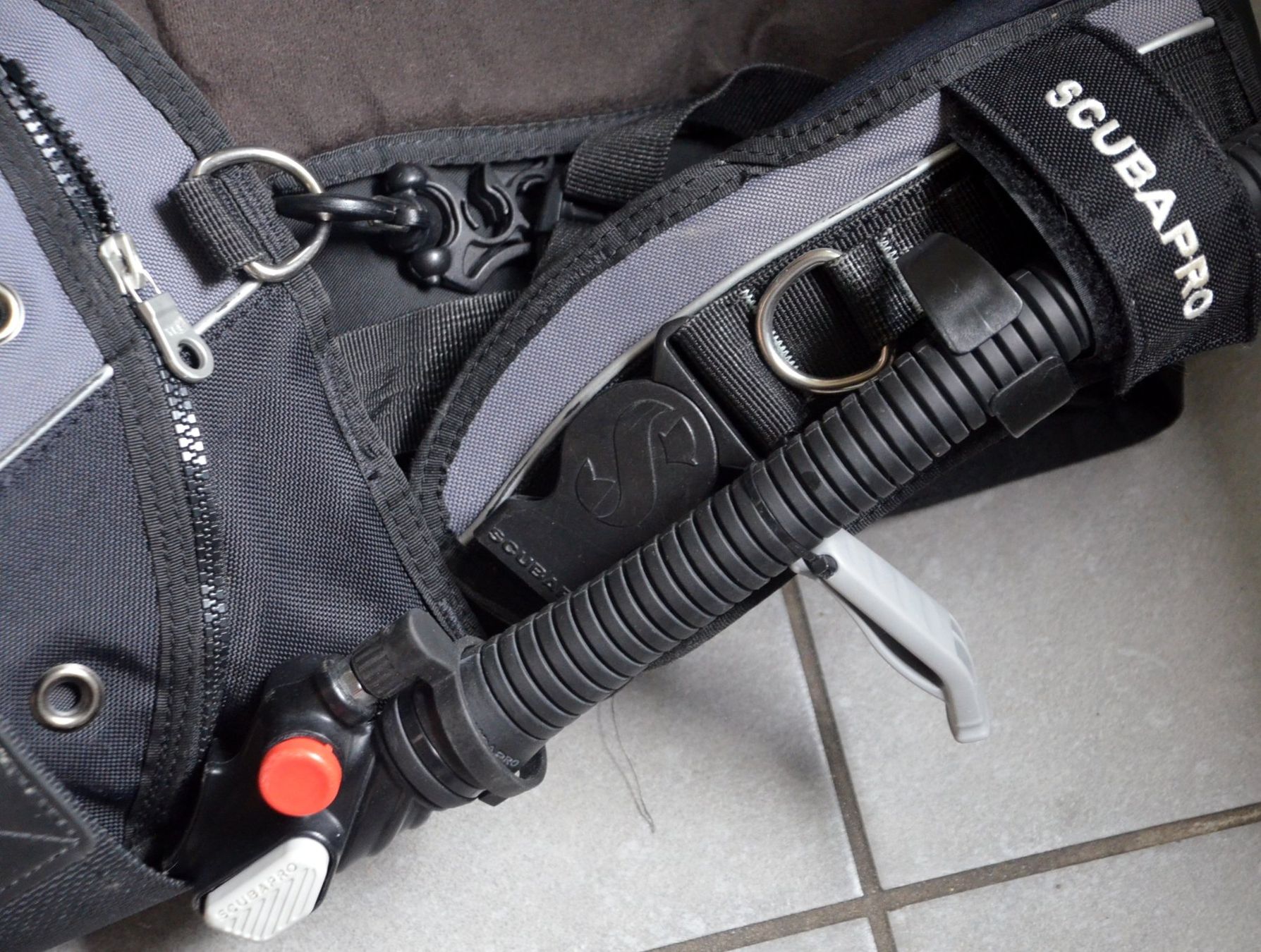 Scubapro Mute per immersioni: Tauchweste - Tarierjacket Scubapro gilet de plongée S/M – Usato da Collonges venduto da arashee 3