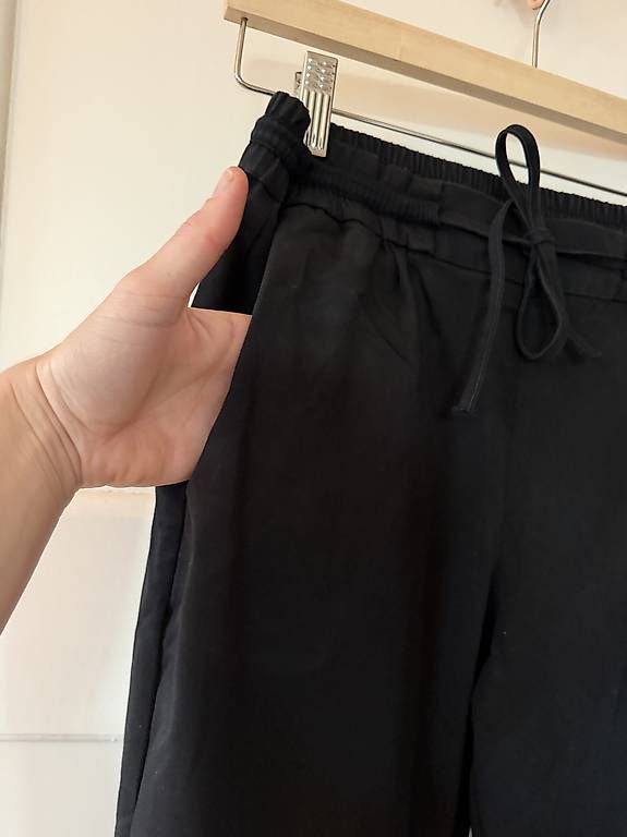 Pantalons: SCHWARZE STOFFHOSE – D'occasion à Zürich par Nadgb1303 2