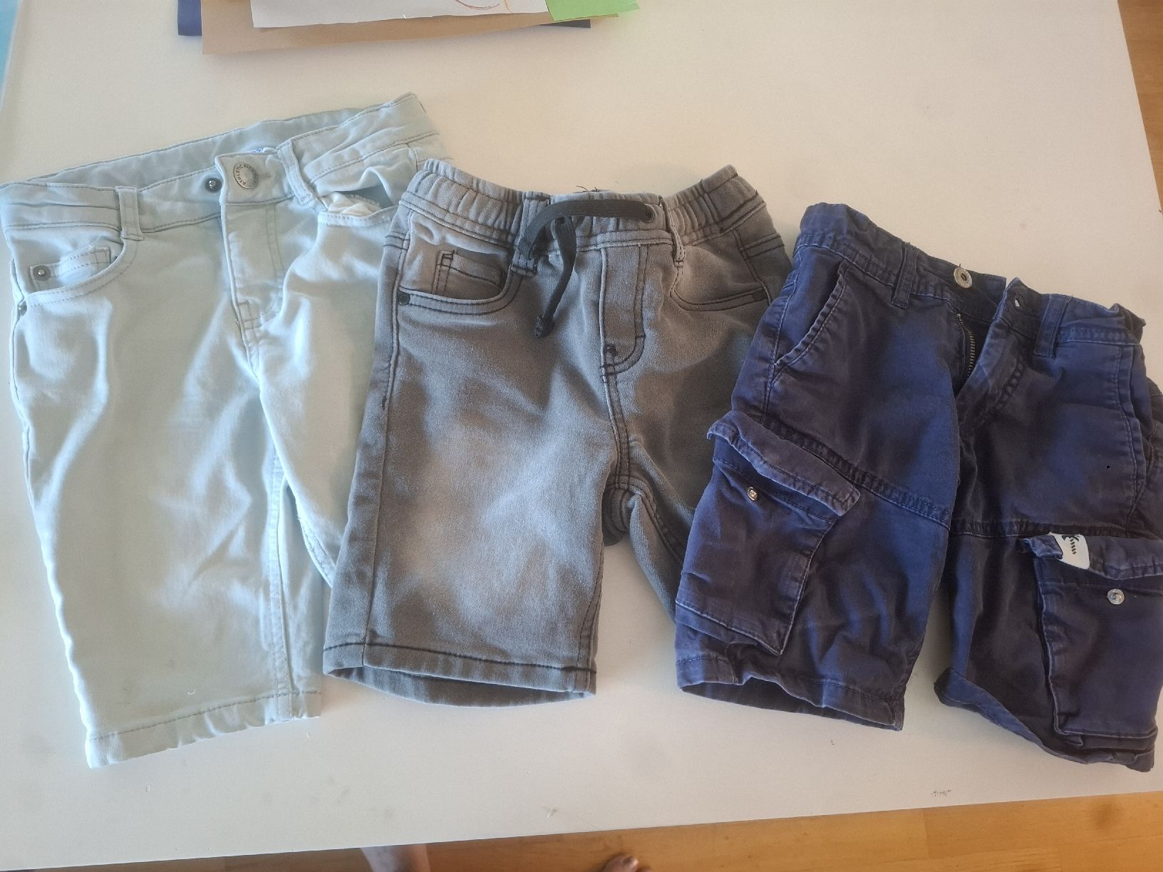 Hosen: Kurze Hosen Junge 116/122/128 – Gebraucht aus Zürich von sil_2yhh