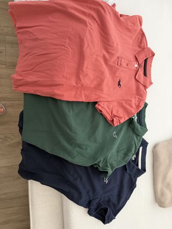 3 Poloshirts (Rot, Grün, Dunkelblau) – Grösse S– Sommerlich