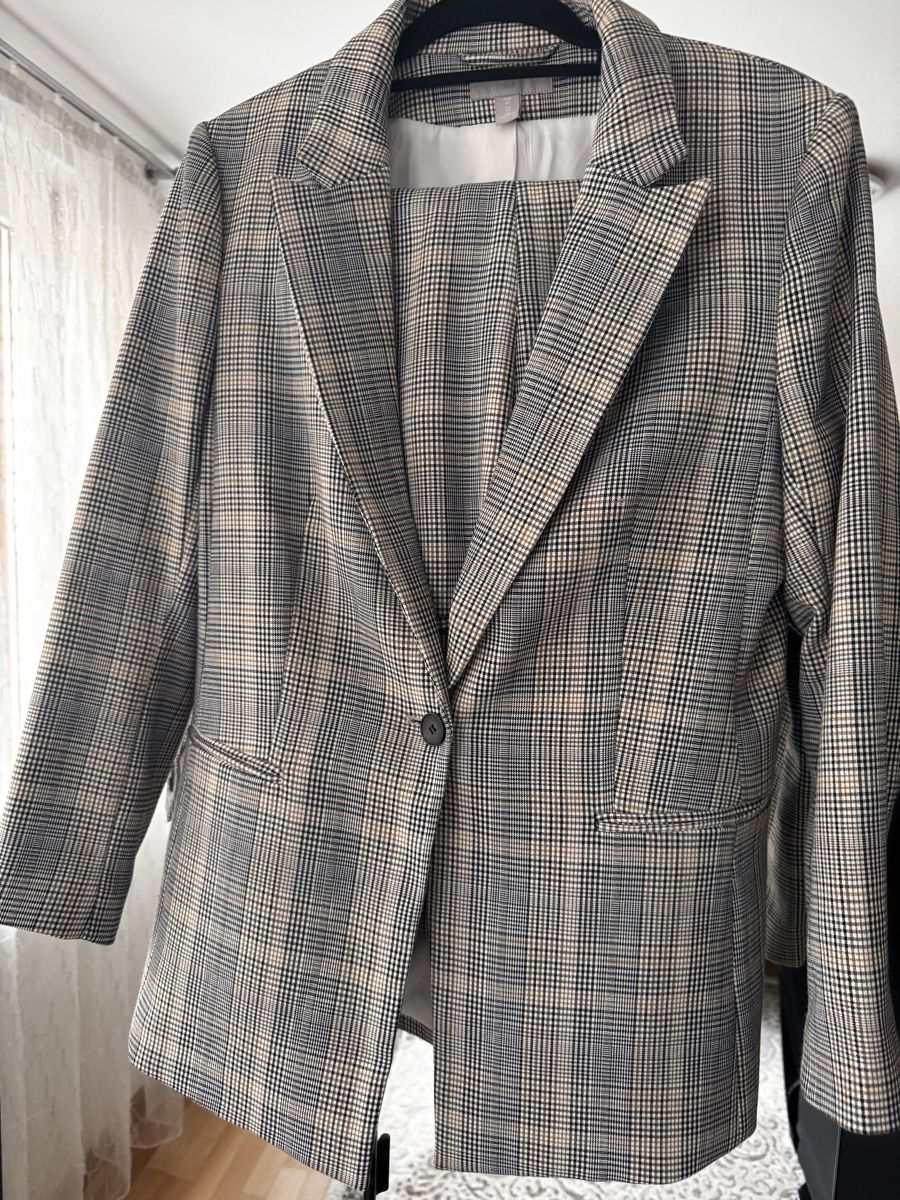 H&M Completi & Tailleur: Damen Anzug Set – Usato da Weite venduto da Quarantino