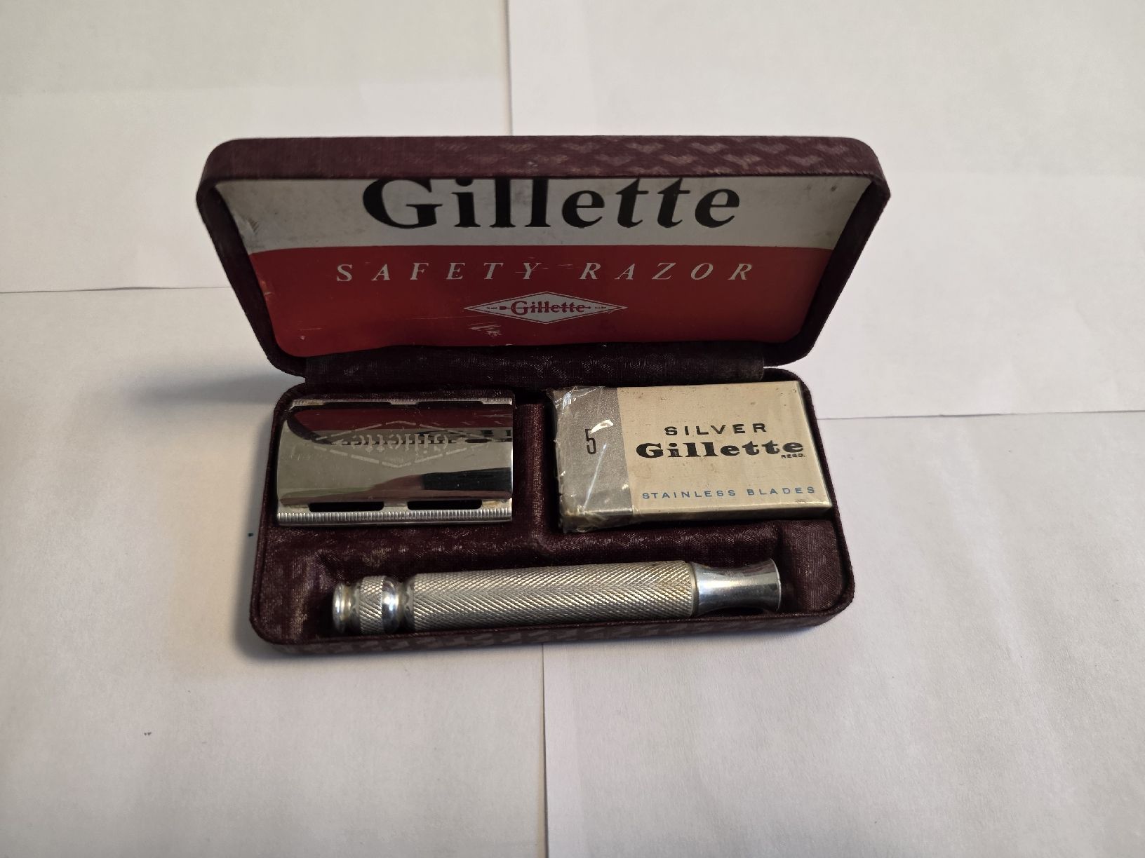 Gillette Rasoi & Lamette da barba: Gillette Safty Razor Antik Rasierset mit Etui – Usato da Dorf venduto da Echo_Elements