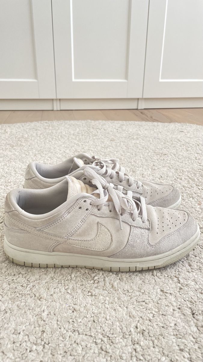 Nike Scarpe da uomo: Nike Dunk niedrig Premium grau Gr. 42.5 – Usato da Rotkreuz venduto da JMVERKAUF