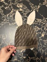 Fendi Kindermütze mit Hasenohren – Original