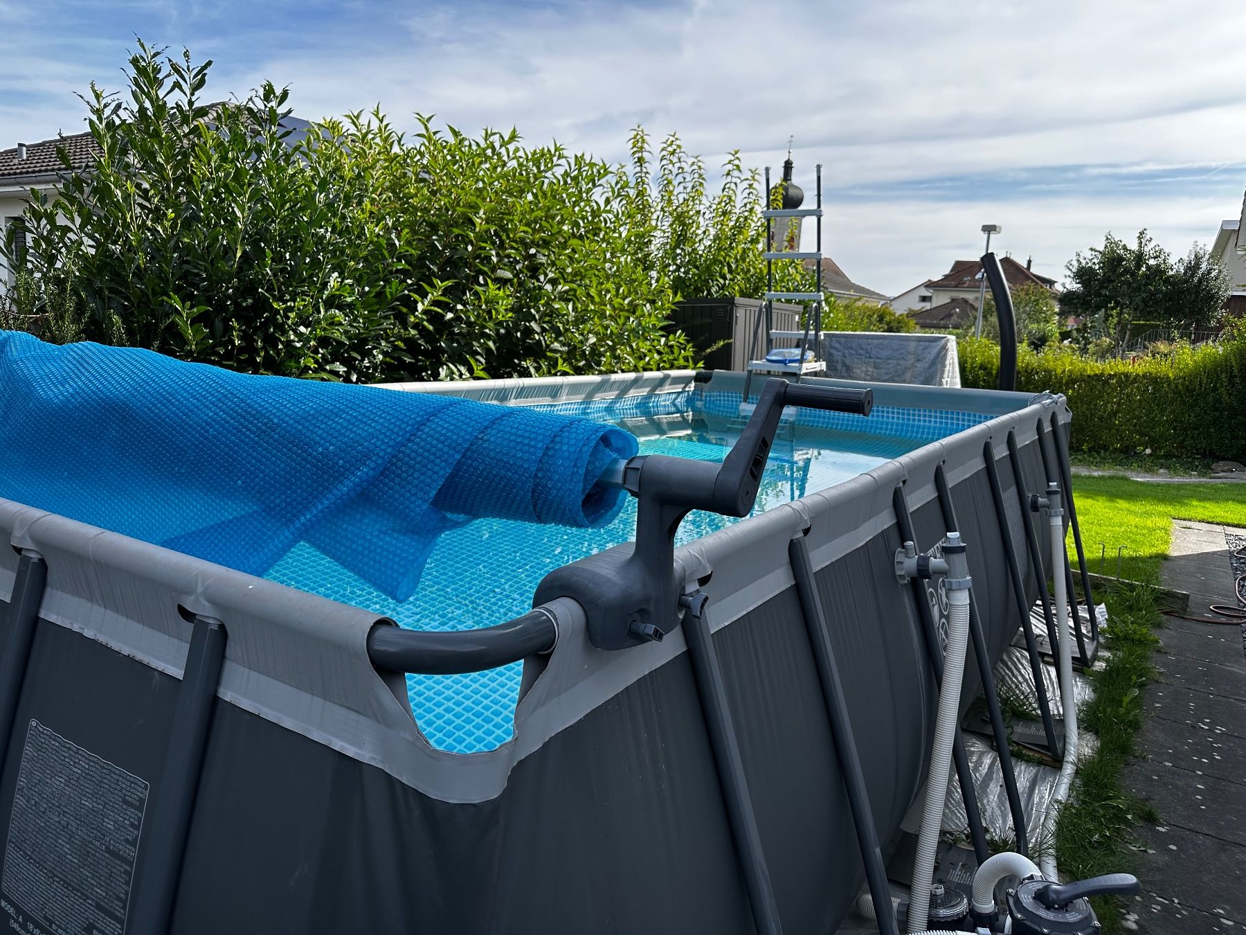 Intex Piscine: Badespass pur mit dem INTEX Utra Frame Pool – Usato da Bischofszell venduto da Rbaerloc 2