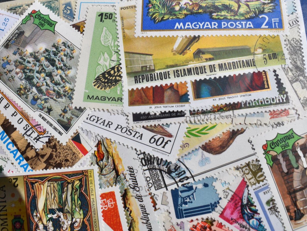 Tutti i francobolli: 500 Ausländische Briefmarken. .  B1106D – Usato da Bettingen venduto da Gluscht-Oase 1